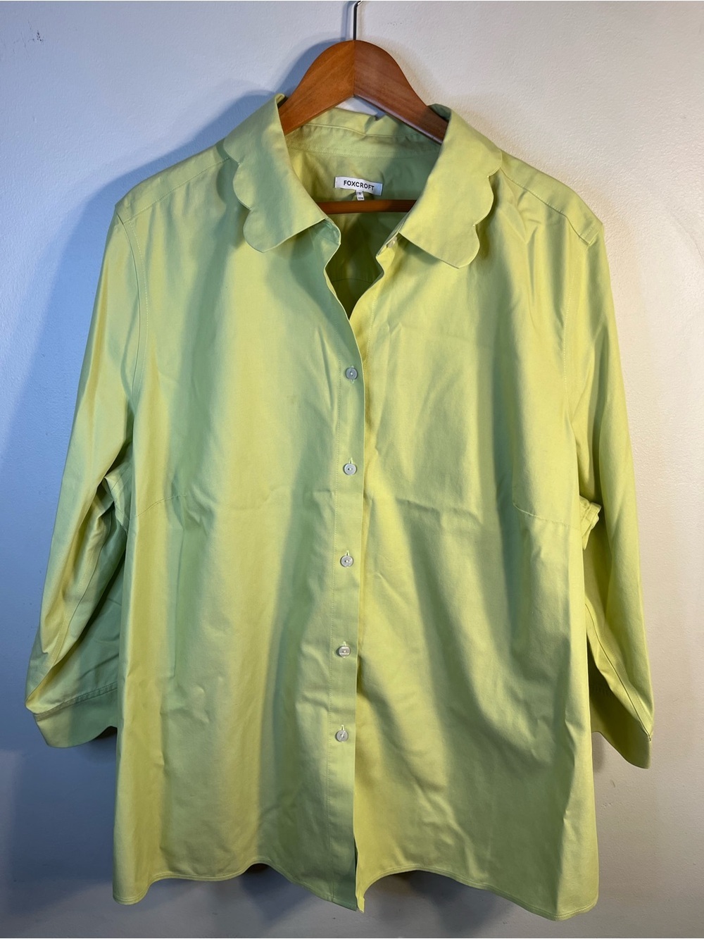 Foxcroft Button-Down Blouse Light Lime Scalloped Collar 100% Cotton